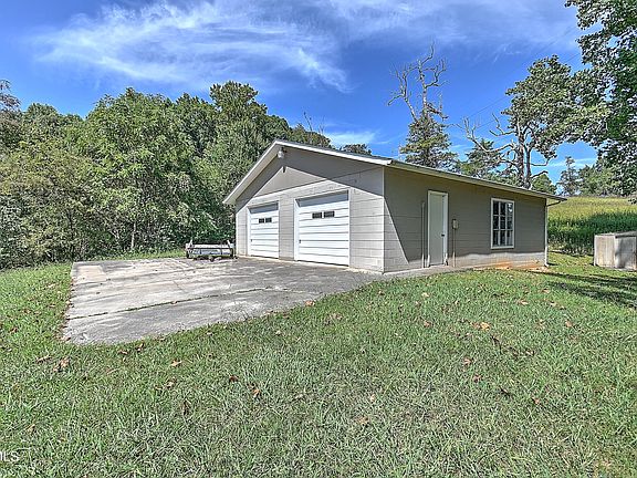 3rd image of 679 Trevor Dr