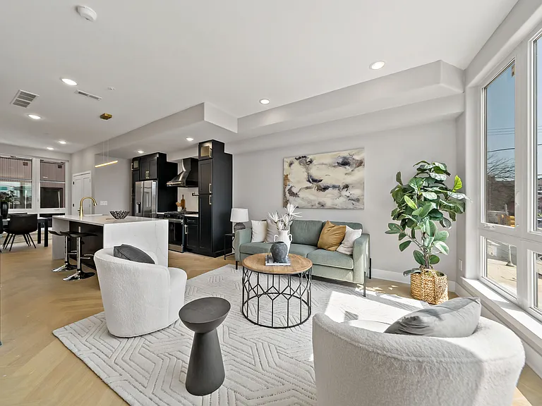 1810B E Moyamensing Ave #2 — Photo 3
