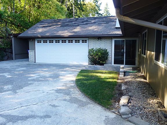 3rd image of 1635 180th Ave NE