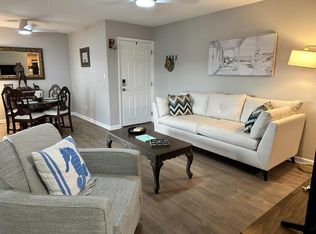 239 Seahorse Dr SE, Saint Petersburg, FL 33705