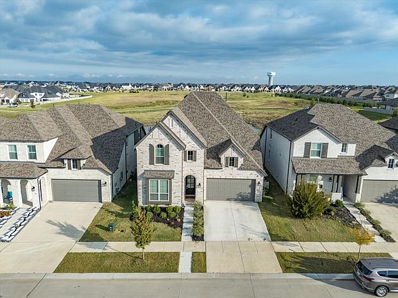 2nd image of 2312 Plover Ln