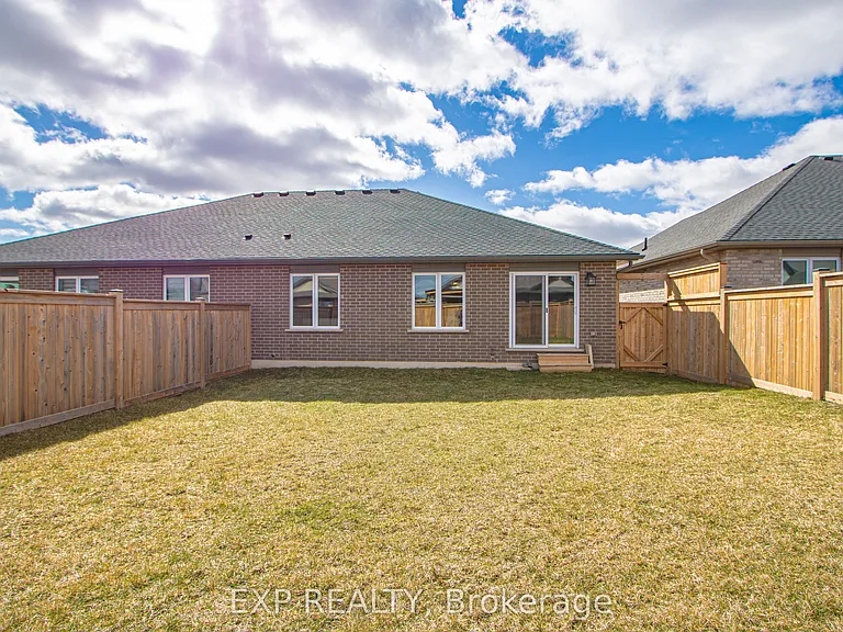17 Harlequin Ct — Photo 30