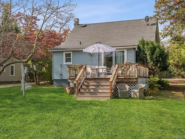 1385 Old Shipyard Ln — Photo 3