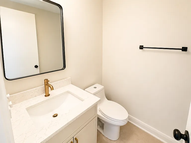 3136 N Ridgeway Ave #G — Photo 6