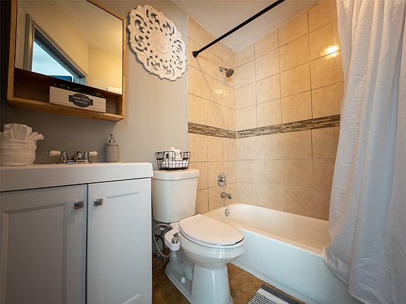 5th image of 7124 Avenue F #1