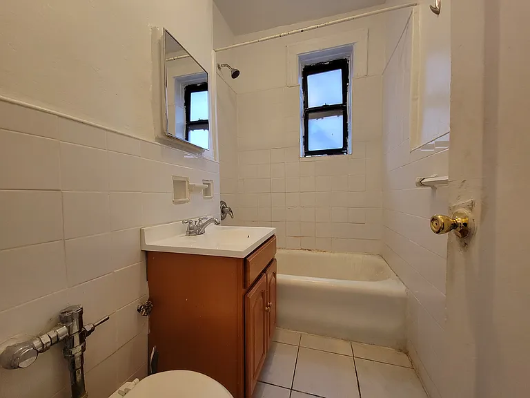 44-15 43rd Ave #214 — Photo 9