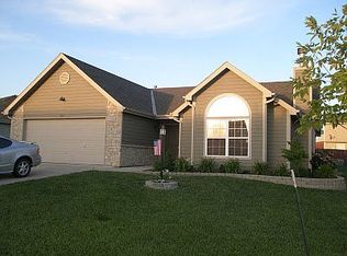 640 Bently Dr, Lawrence, KS 66049