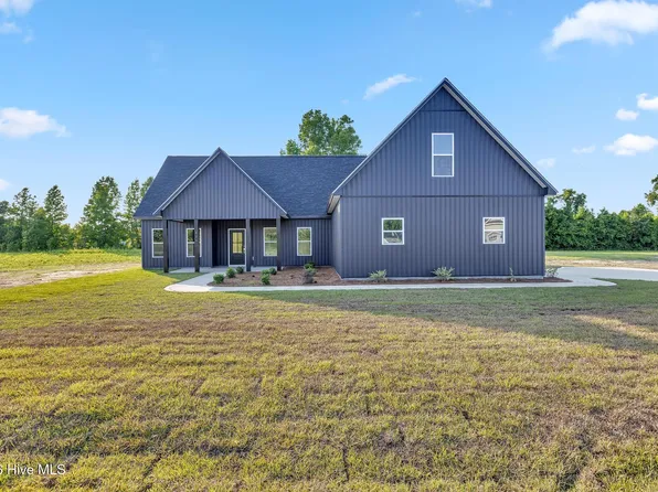 407 Wade Drive, Richlands, NC 28574