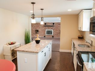 27 Hilltop Rd, Plymouth Meeting, PA 19462