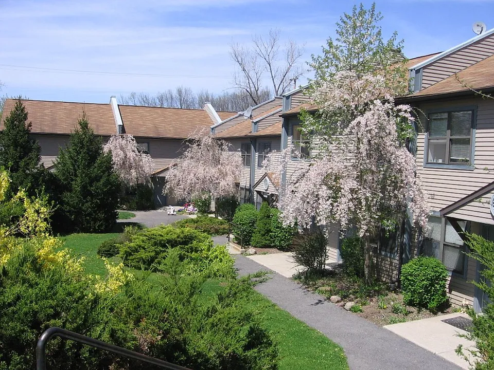 324 Spencer Rd