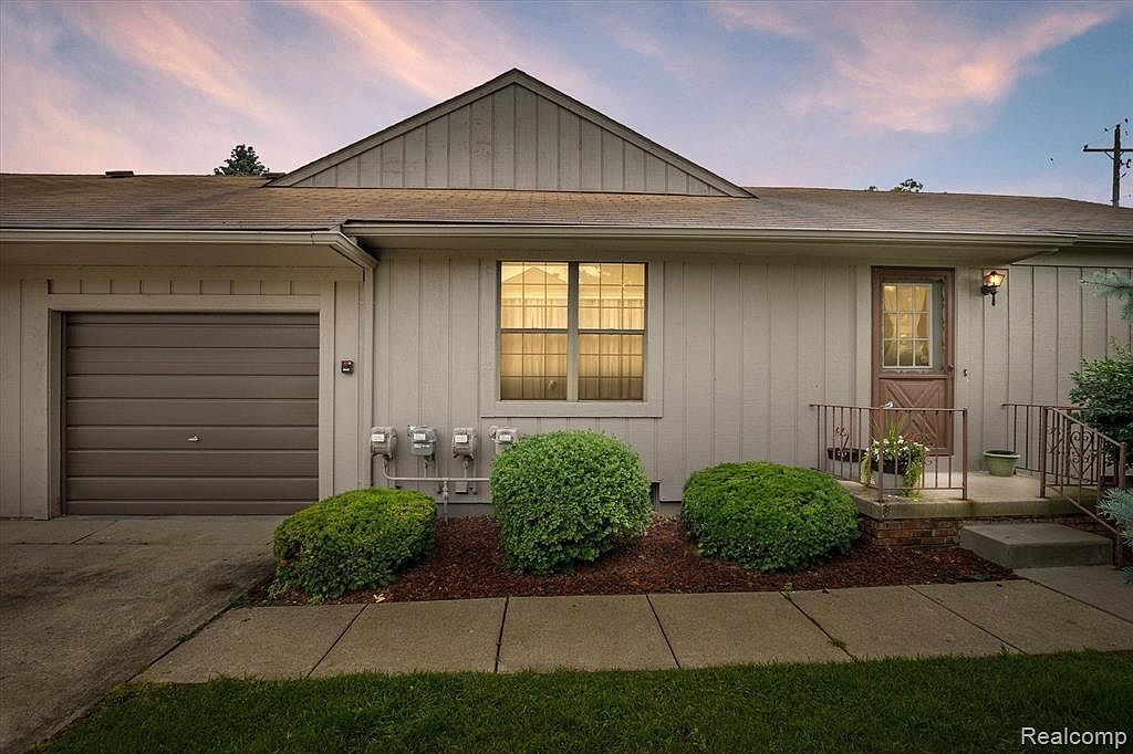 12387 Cambridge Blvd 104, South Lyon, MI 48178 Zillow