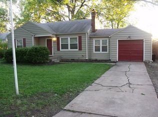 5831 SE Cross St, Topeka, KS 66619