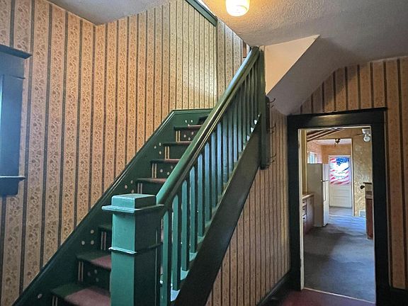 3rd image of 429 6th Ave SE