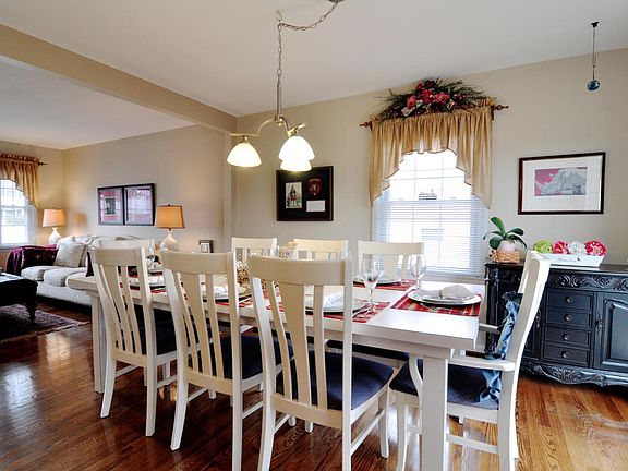 5th image of 2244 Bainbridge Dr