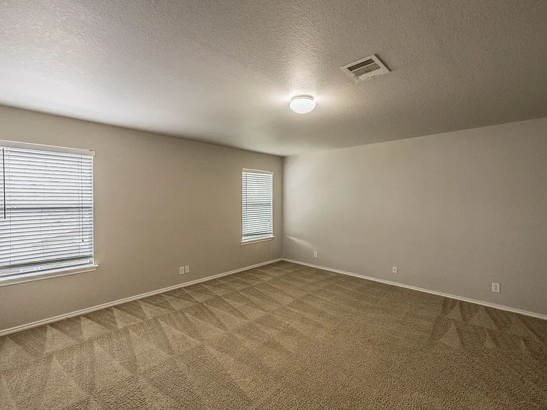 6729 Biscay Bay — Photo 7