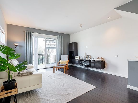 5th image of 2325 Ranger Ln #13