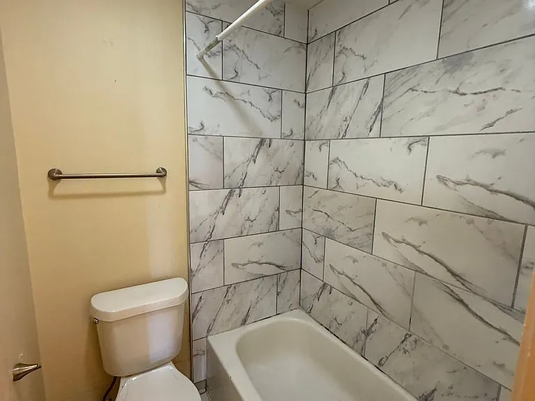 8181-8183 Jefferson Park Dr — Photo 11