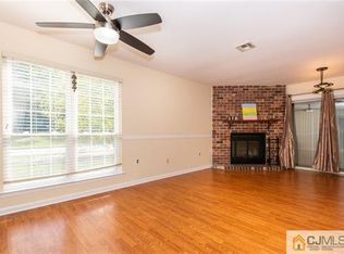 152 Archery Ct, Old Bridge, NJ 08857