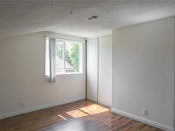 4th image of 1311 Honeyhill Dr