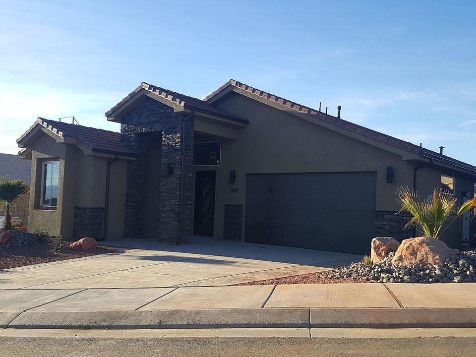 2nd image of 2129 E Wyoming Dr