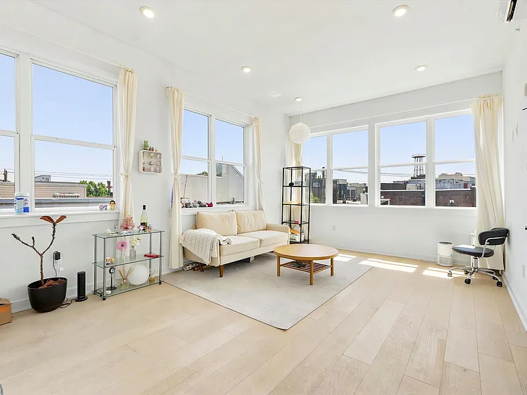 2525 Frankford Ave #5 — Photo 2