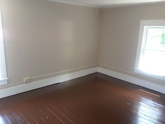 2nd image of 123 Pearl St #3