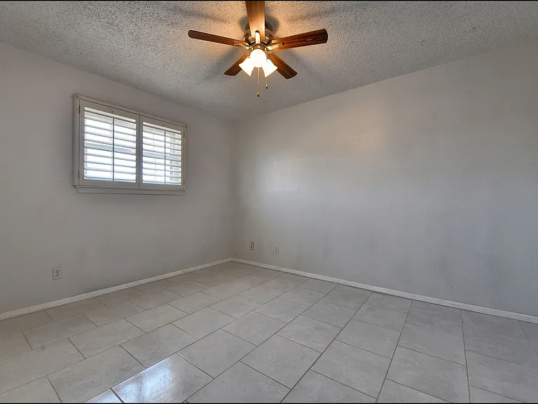 7113 Orizaba Ave — Photo 29