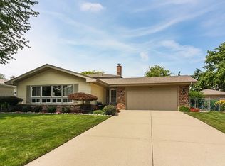 308 Gareth Ln, Schaumburg, IL 60193