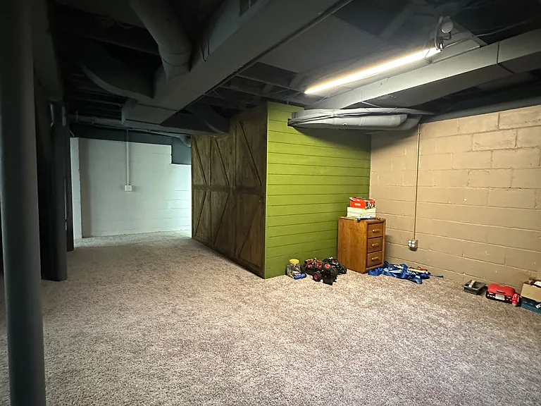 932 Robinson St — Photo 25