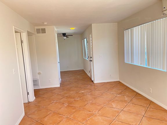 3rd image of 16489 Joy St