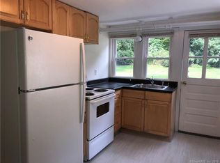 6 Pleasant St APT 5, Chester, CT 06412