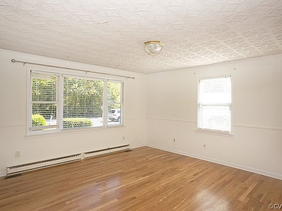 5th image of 13012 Dawson Dr