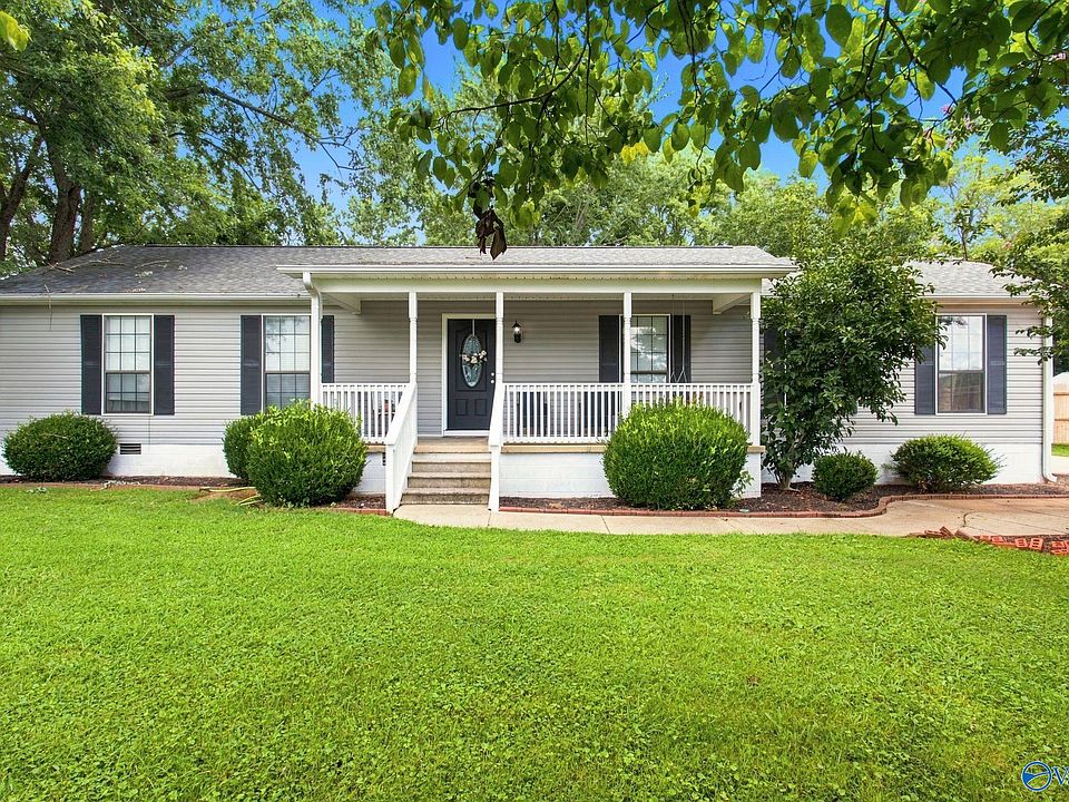 1st image of 835 Walker Ln