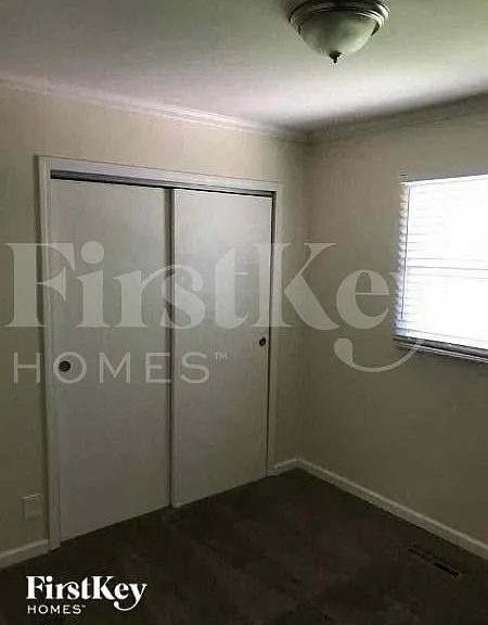1605 Seminole Ln — Photo 8
