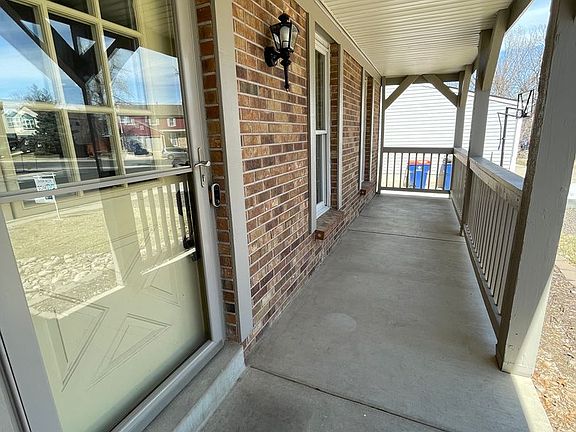 2nd image of 16724 E Villanova Cir