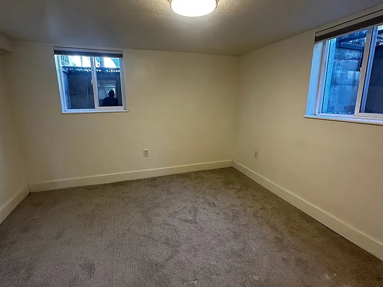 1638 E 3150 S — Photo 5