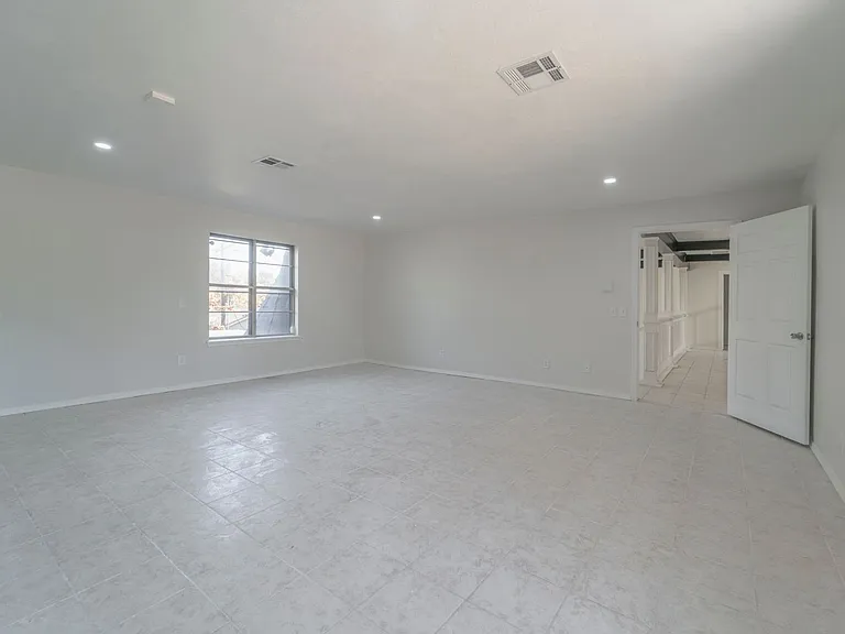 3120 Shadybrook Dr — Photo 37
