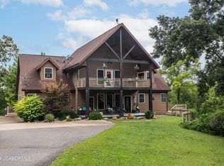 9818 Heckemeyer Rd, Russellville, MO 65074