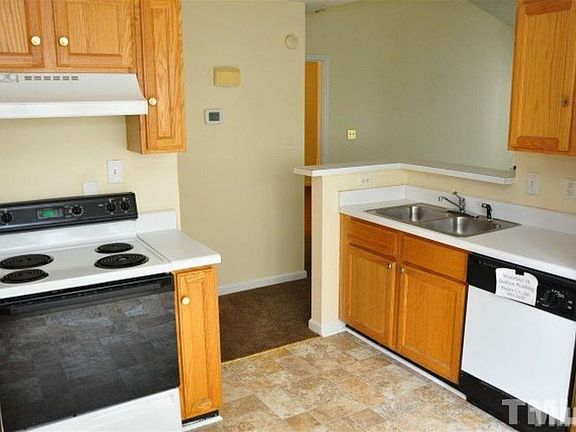 3rd image of 4126 Pin Oak Dr