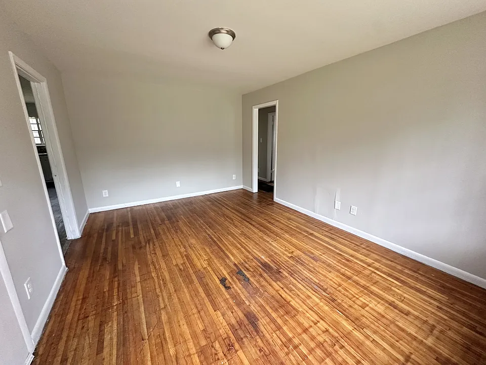 5301 Main St
