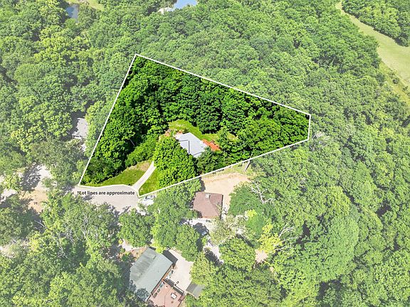 3rd image of 20920 Ferngrove Ct
