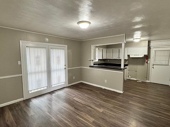 4th image of 4748 Scottsdale Ave