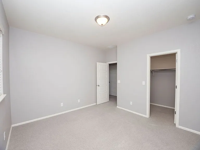 2121 Cutting Horse Dr — Photo 46