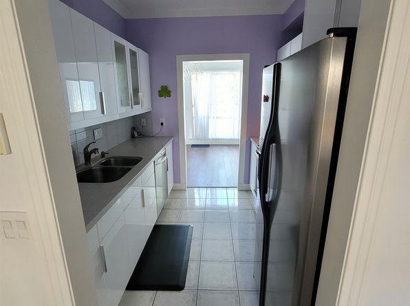 3 bedroom rental in Richmond — photo 6