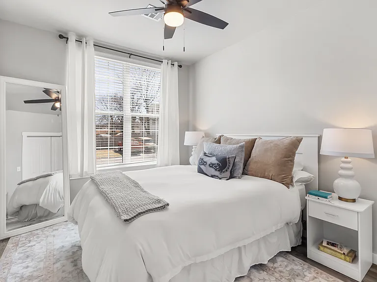 224 W Symmes St #101 — Photo 11