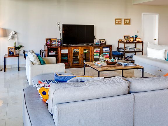 4th image of 251 Crandon Blvd APT 307