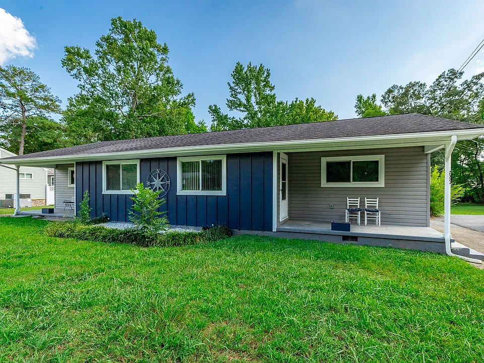 726-728 W State Line Road