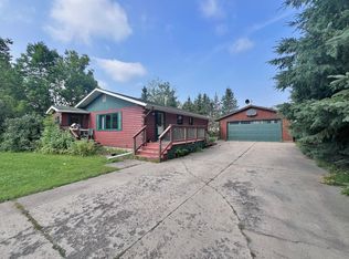230 3rd St NW, Cook, MN 55723