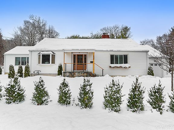 2nd image of 1470 Stratfield Road