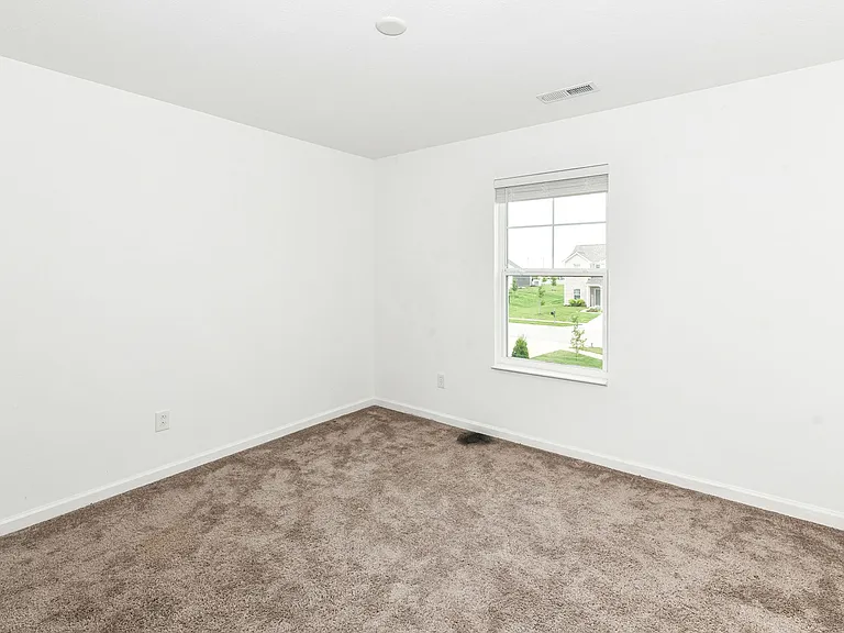 5051 Maywood Dr — Photo 16